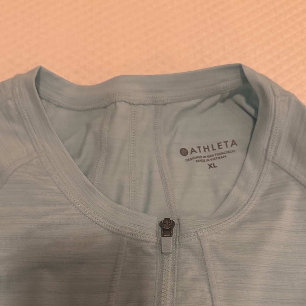 Athleta Sky Blue Top - Picture 2 of 7